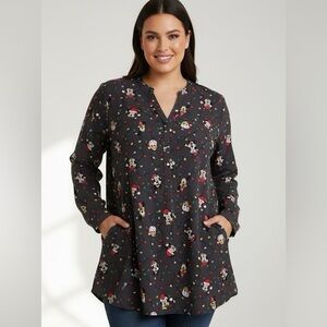 Torrid Disney Christmas Tab Sleeve Top Blouse Gray Mickey Mouse